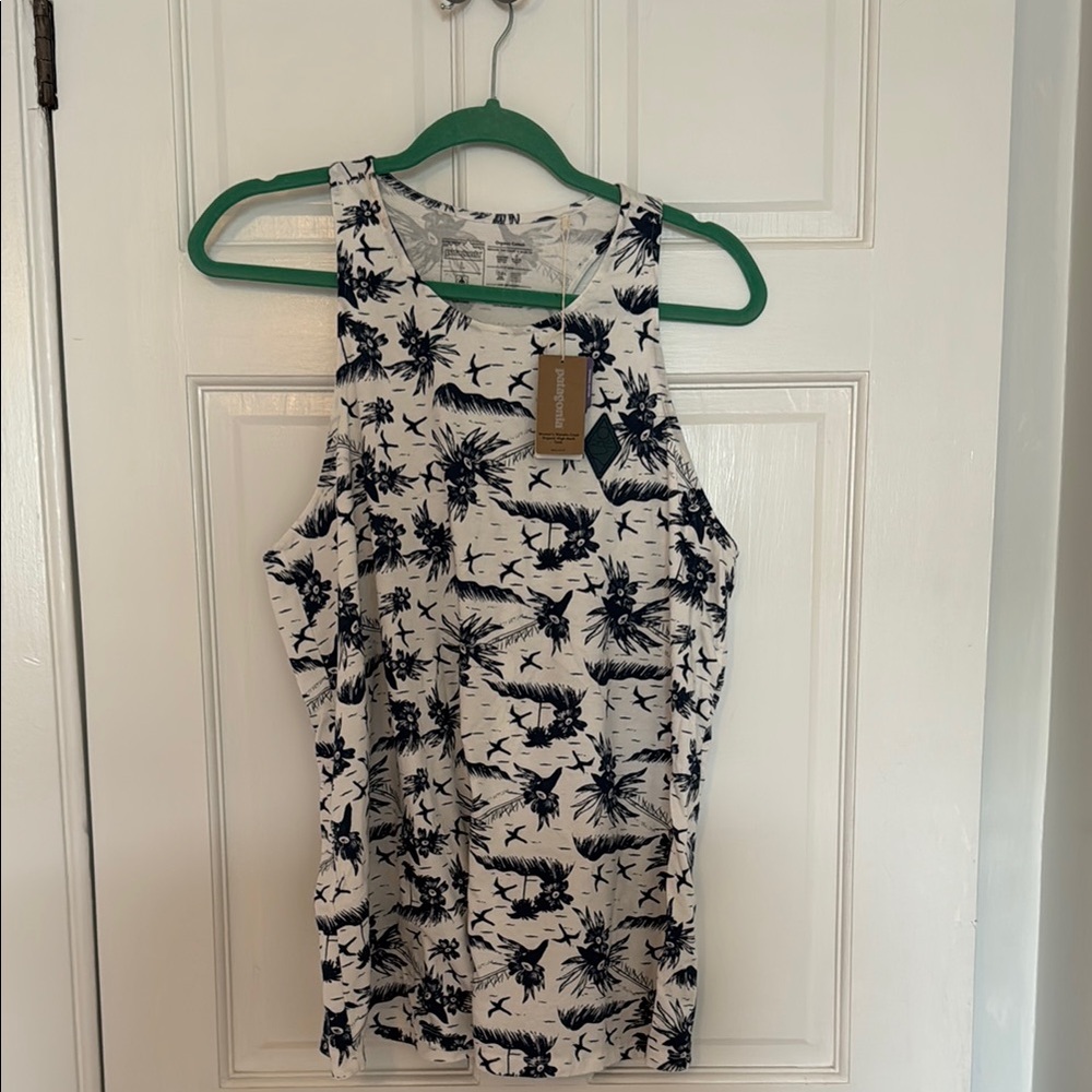 Patagonia Black and White Sleeveless Tank Top